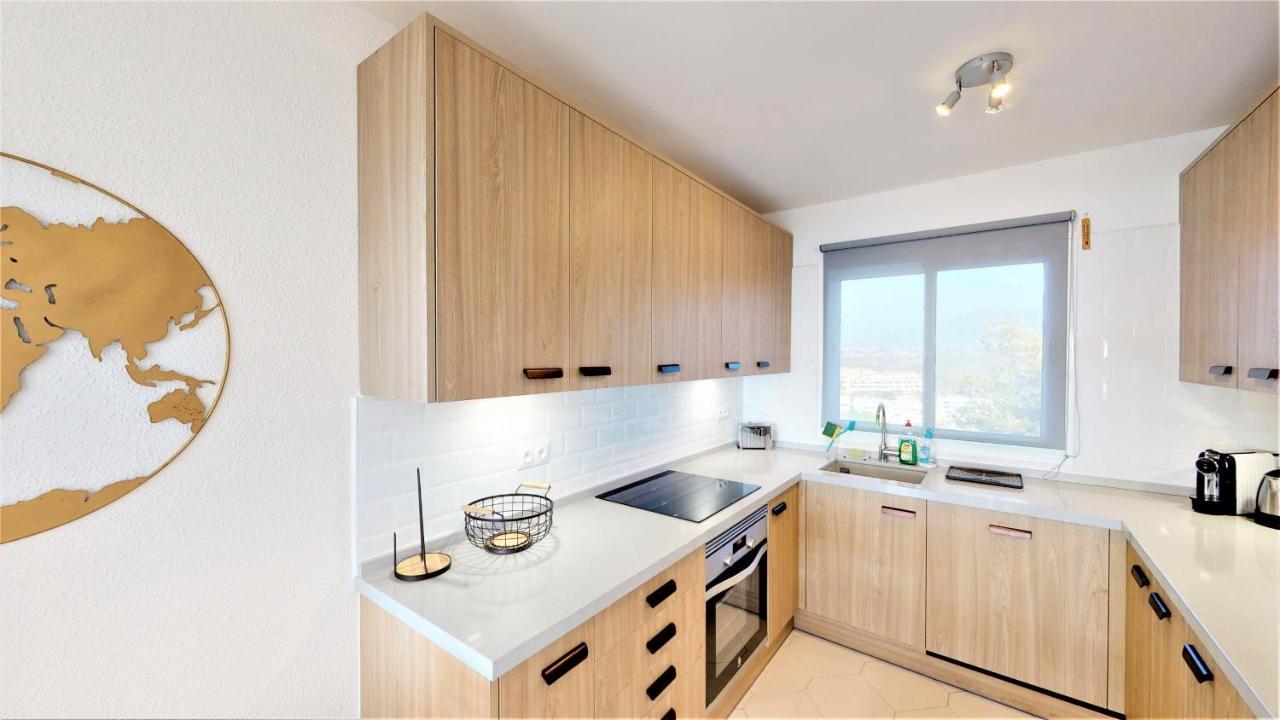 Top Floor Apartment - Amazing Sea View Sitio de Calahonda المظهر الخارجي الصورة