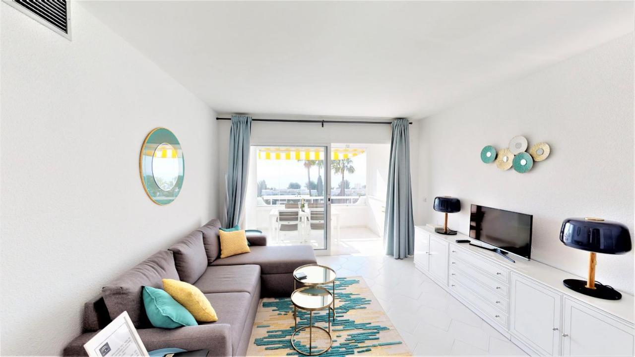 Top Floor Apartment - Amazing Sea View Sitio de Calahonda المظهر الخارجي الصورة
