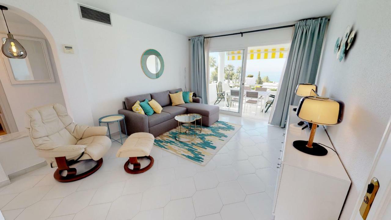 Top Floor Apartment - Amazing Sea View Sitio de Calahonda المظهر الخارجي الصورة