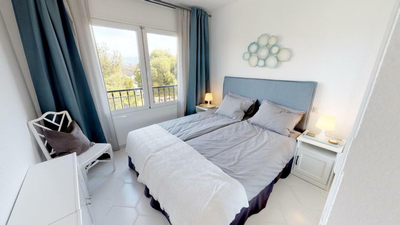 Top Floor Apartment - Amazing Sea View Sitio de Calahonda المظهر الخارجي الصورة